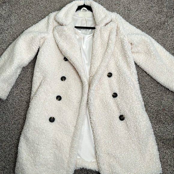 Blank NYC off white faux Sherpa teddy double breasted coat size xsmall - Picture 12 of 13